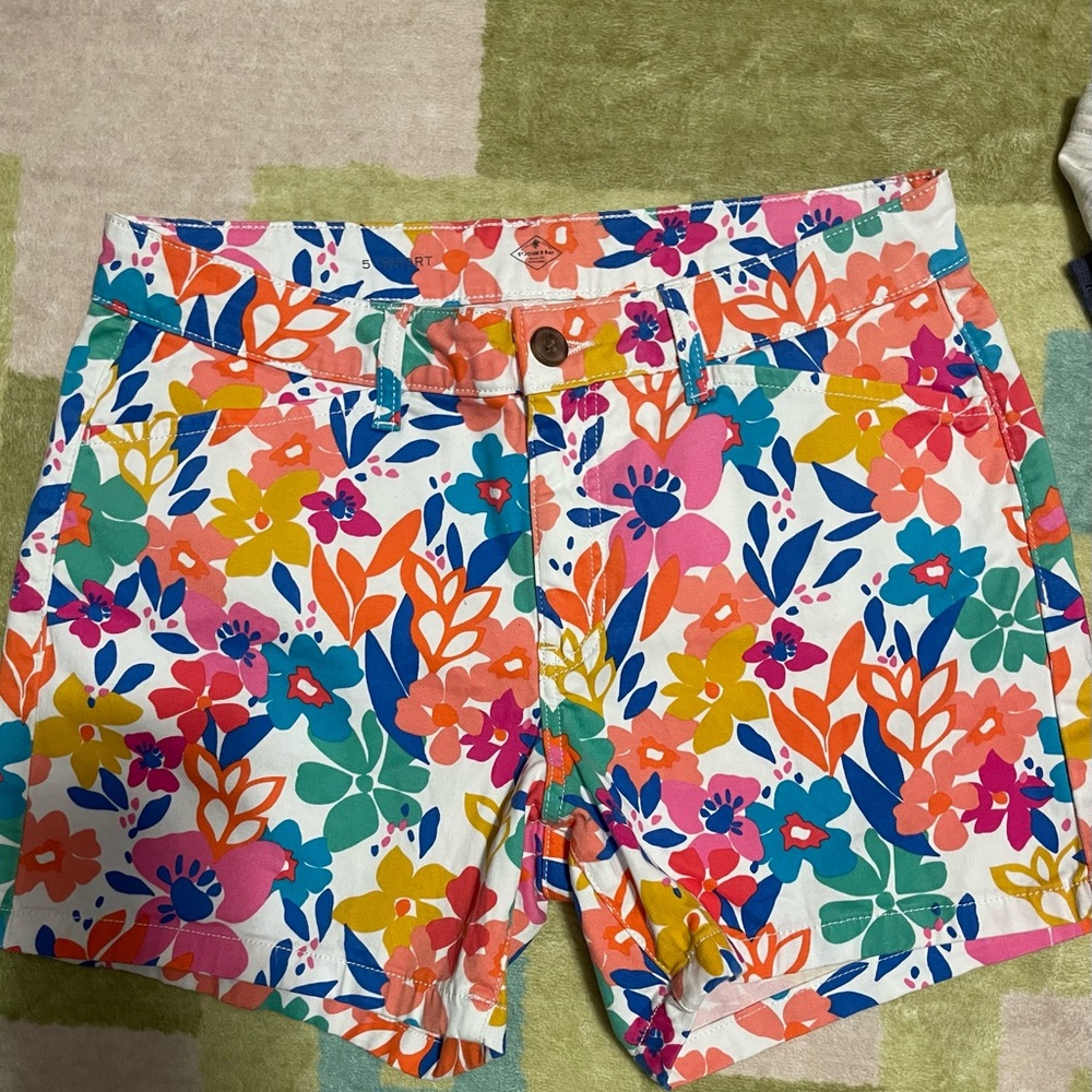 St. John's Bay Floral Multicolor Women's Shorts - Picture 2 of 3